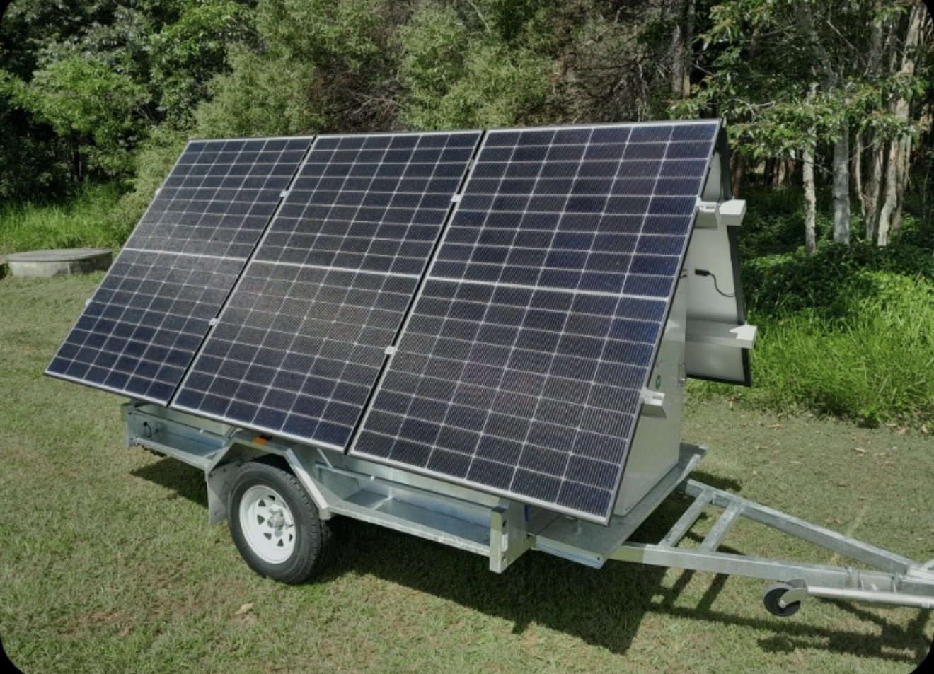 Mobile off-grid solar trailer